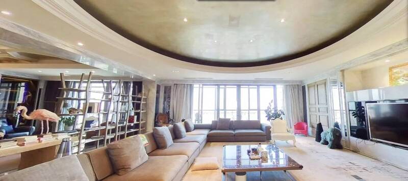 賣房網站上貼的豪宅內部。（翻攝自麗滋行網站）