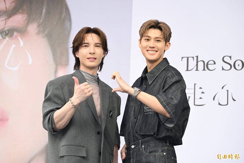 陳勢安新專輯《走心的歌》台北簽唱會，嘉賓李玉璽（右）。（記者陳逸寬攝）