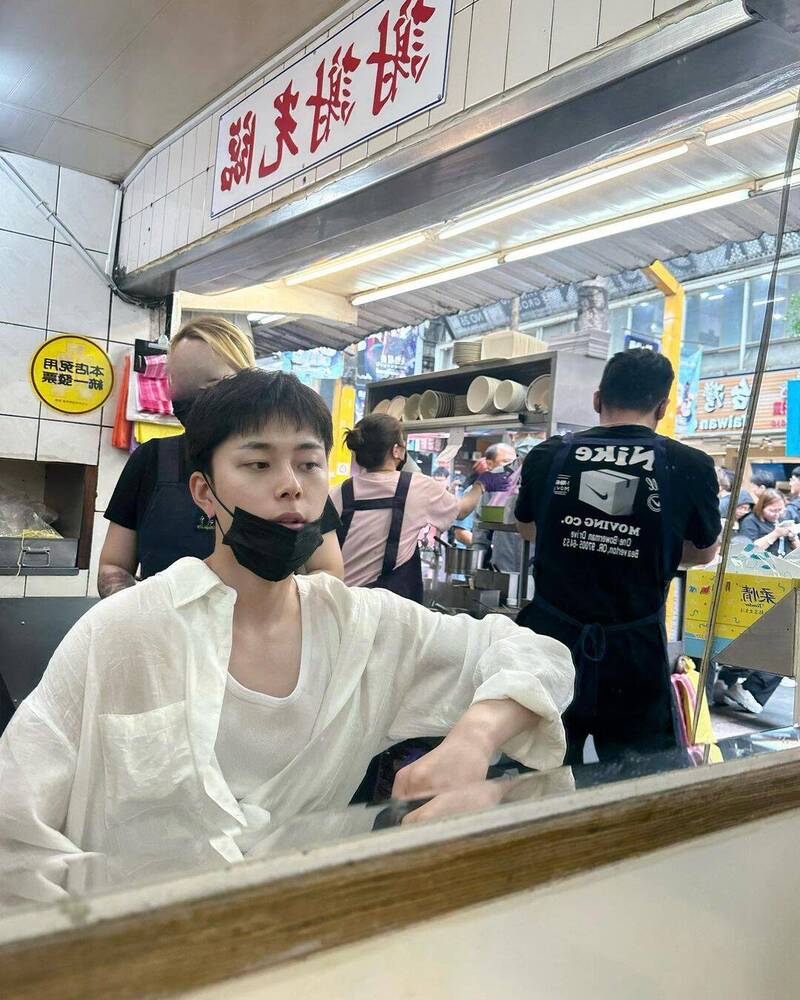 柳善皓18日PO出多張在台北車站周邊、西門商圈的照片。（翻攝自Instagram／official_yooseonho）