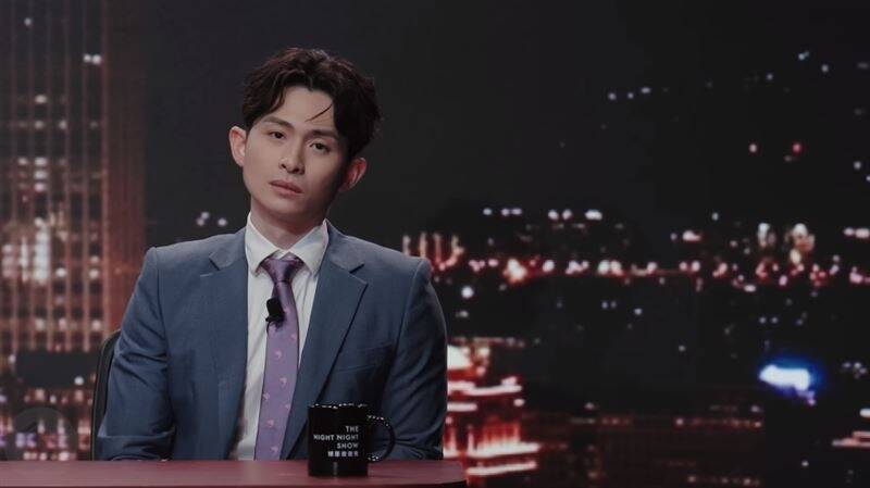 博恩聽到5萬小費臉變得很臭。（翻攝自YouTube）