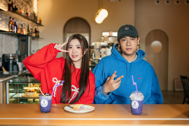 張喬西(左)、趙翊帆。(華納提供)