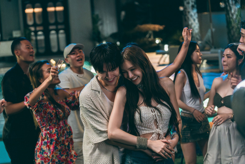 申力安（前右）和王碩瀚是認識多年的同門師兄妹，彼此相互打氣。（星光瑞瑞提供）