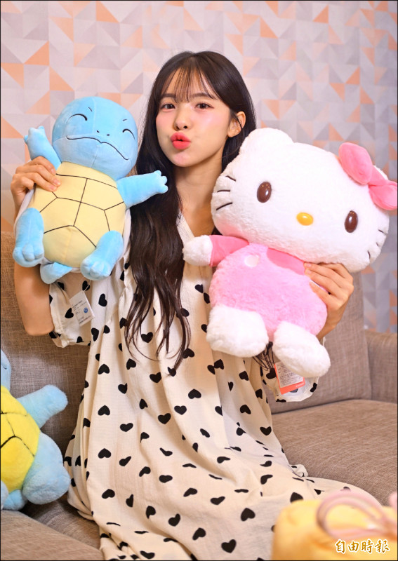 李多慧高中就有傑尼龜的綽號，最愛Hello kitty常會收藏相關周邊。（記者潘少棠攝）