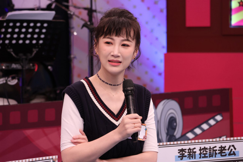 李新對沈世朋安排的蜜月行程感到不滿。（中天提供）