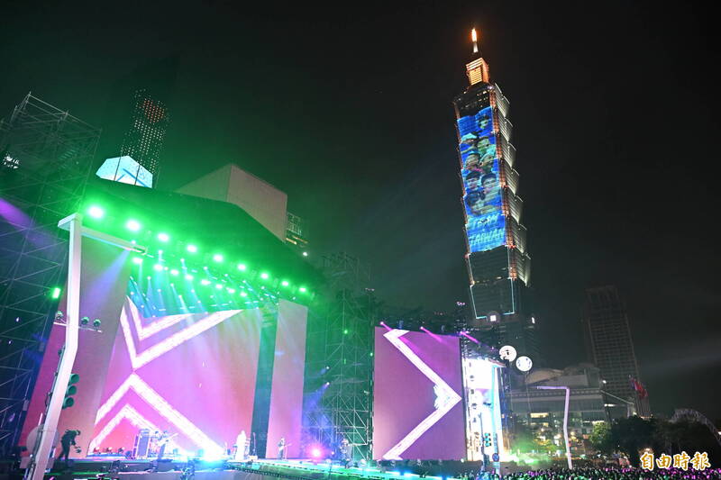 101投影（記者胡舜翔攝）