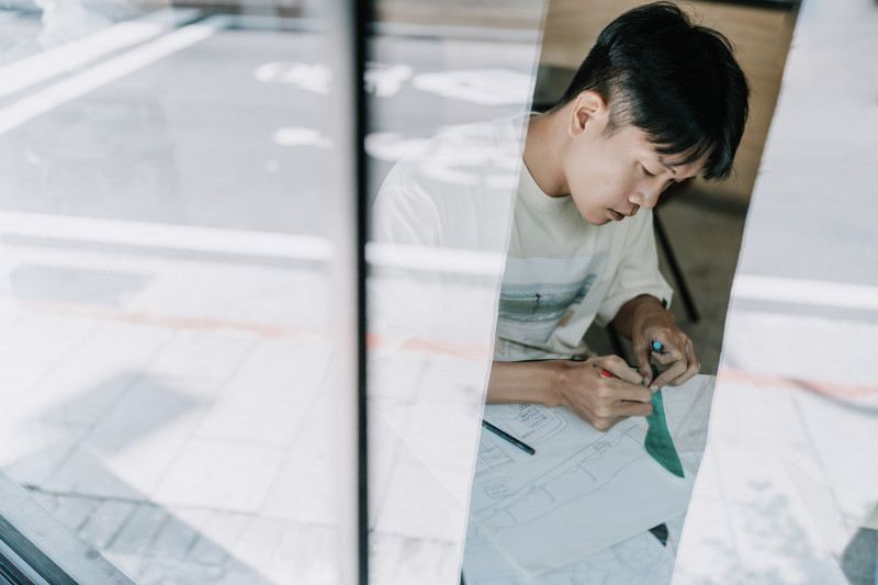 2025金馬奇幻影展主視覺由插畫家徐世賢繪製。（金馬執委會提供）