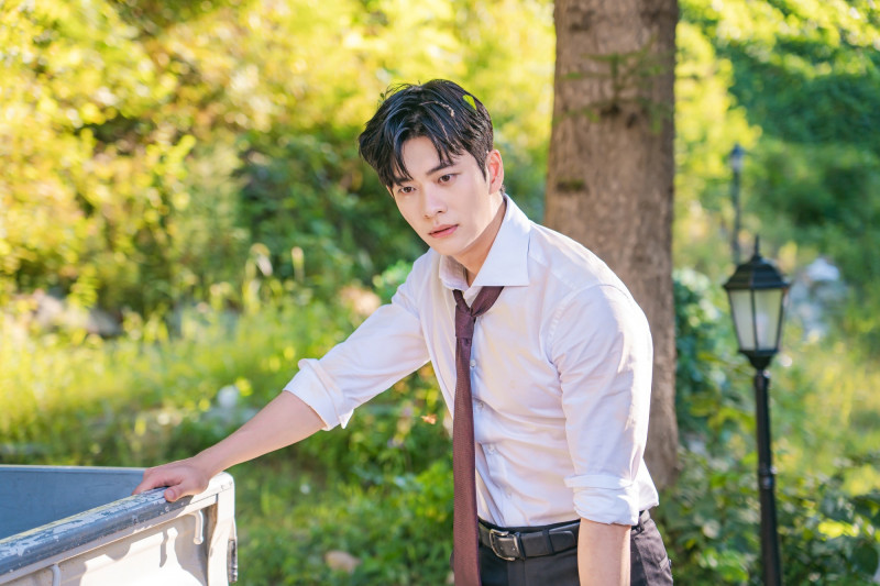 陷入《問問星星吧》低收視陰霾！姜泰伍新劇1.7％慘淡開局 - 自由娛樂