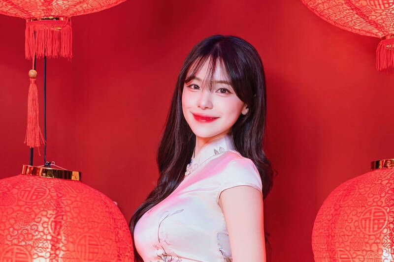 李多慧學中文從基本開始 ㄅㄆㄇ筆記曝光 - 自由娛樂