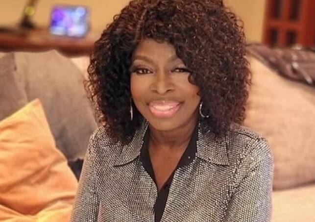 美國女歌手安琪史東結束演出 返家遇劫身亡享壽63歲 - 自由娛樂