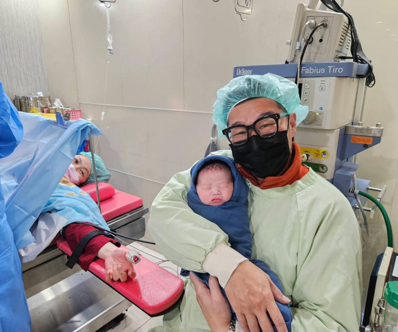 恭喜！53歲馬力歐晉升二寶爸 迎雙魚兒報到湊「好」字 - 自由娛樂