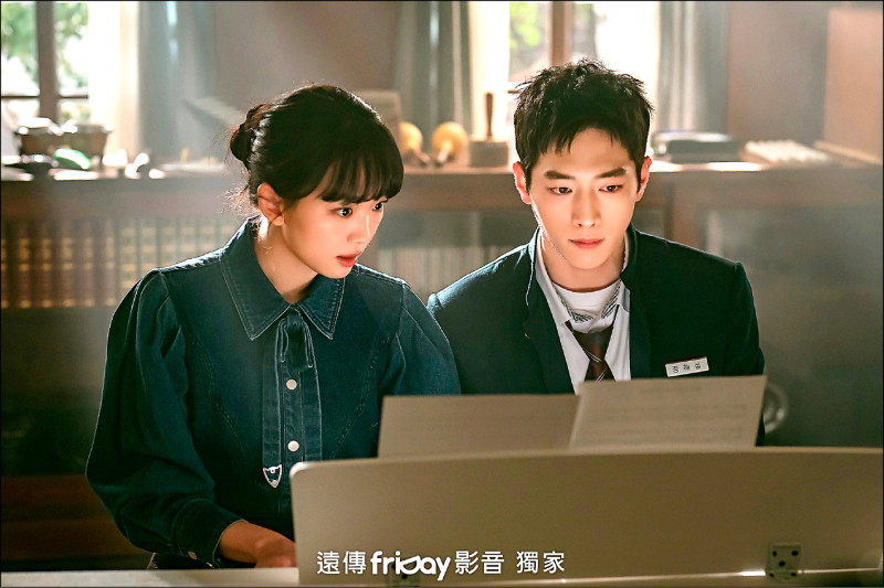 徐康俊（右）、秦基周主演《臥底高中》日前播畢，口碑爆棚。（friDay影音提供）
