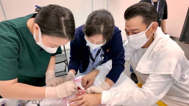 劉德華面對舞台上可能的意外還有自己的健康狀況相當擔心，怕影響到演唱會進行。（星島日報提供）