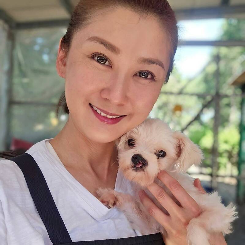 陳珮騏平時就為毛小孩付出許多愛心。（翻攝自臉書）