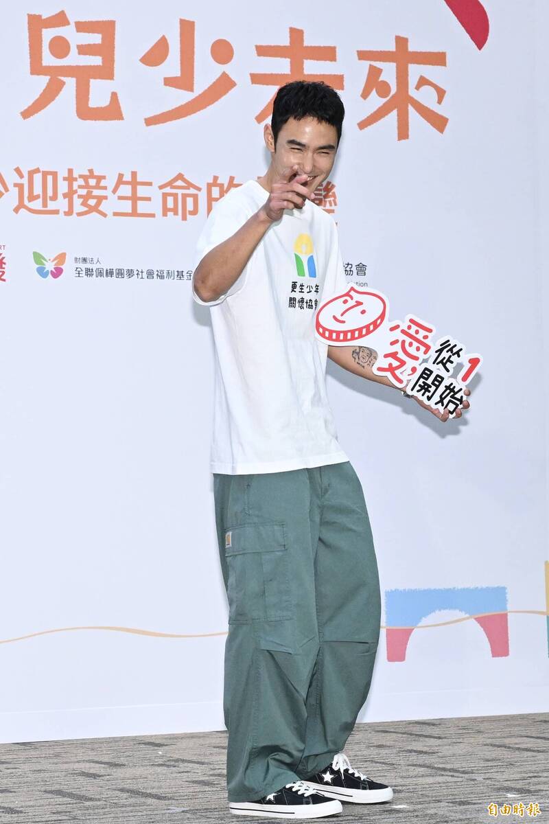 阮經天擔任「逆境兒少職探培力就業計畫」公益大使。（記者胡舜翔攝）