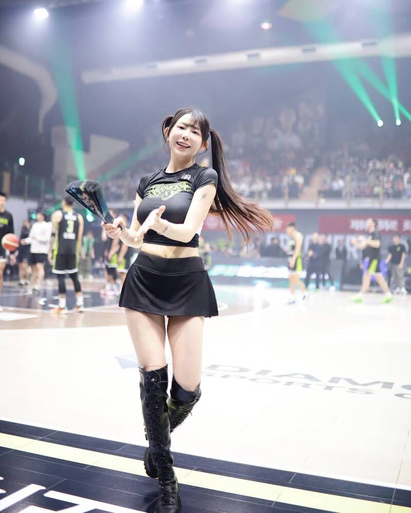 (影)啦啦隊女神梓梓動手術? 親自說明狀況 - 自由娛樂