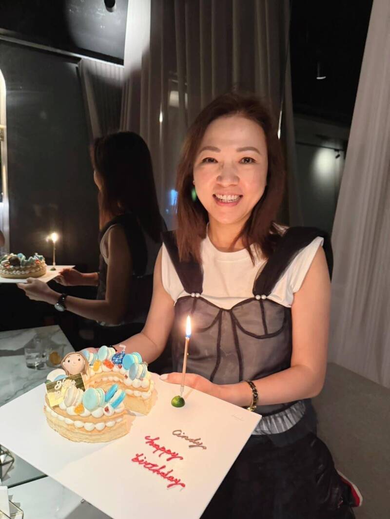 「公關女王」岳啟儒怒斥：天底下渣男何其多，網紅律師的最大問題是人設崩塌。（翻攝自臉書）