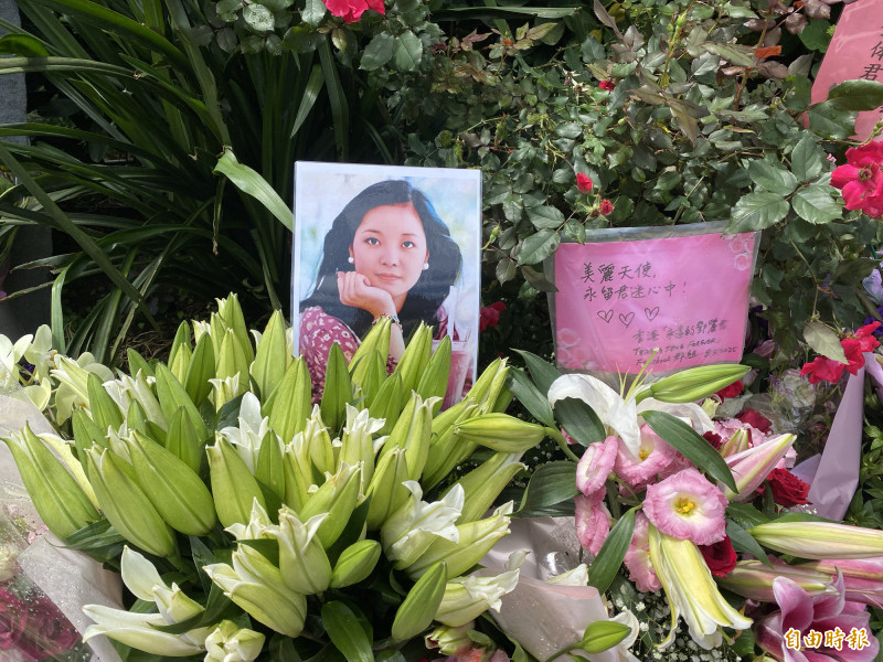 直擊！鄧麗君逝世30週年 NHK也來台採訪 92高齡經紀人飛台上香