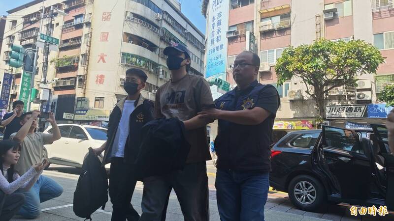 （影）陳零九也被拘提！手機一度關機失聯 下午帶回警局訊問