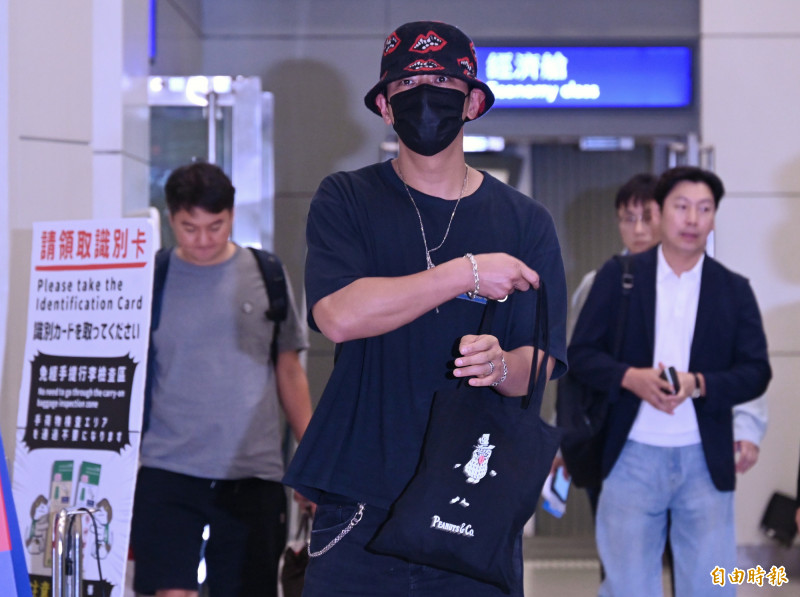 百想藝術大賞戲王朱智勛抵台。（記者劉信德攝）