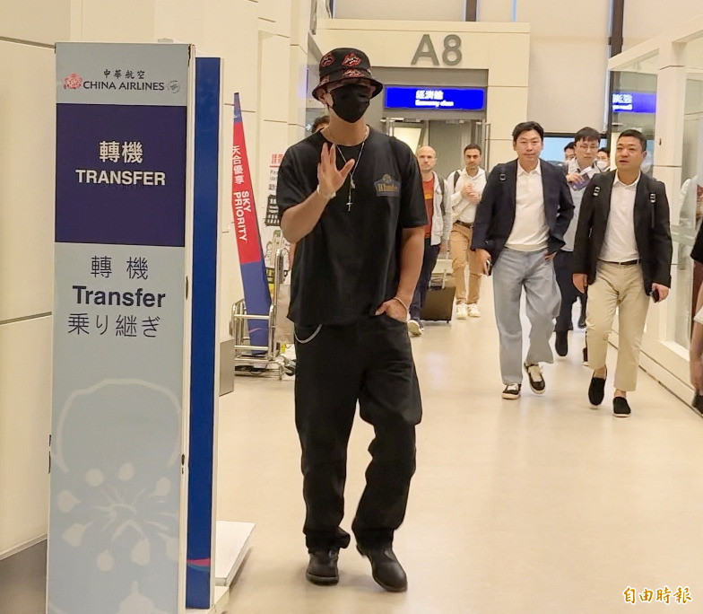 百想藝術大賞戲王朱智勛抵台。（記者劉信德攝）