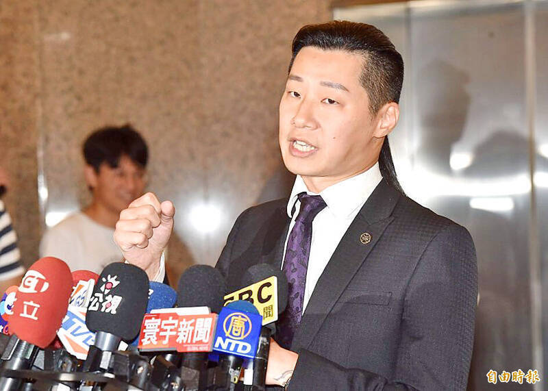 林昶佐任駐芬蘭大使  苦苓譏酸「閃兵男團」