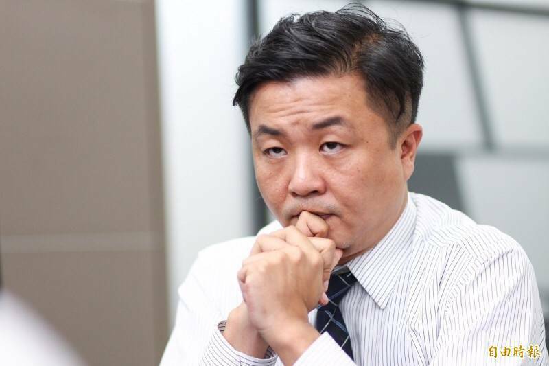 呂秋遠發5千字長文反擊私生子生母 「楊律師」遭點名嗆：不知多少被害人