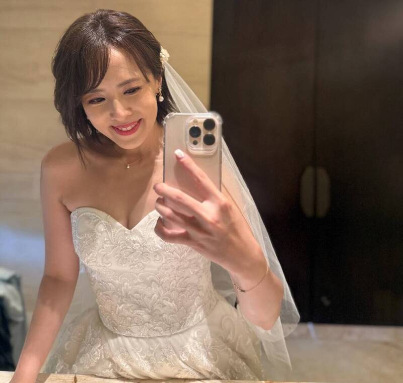 主播朱培滋晉升人妻  婚前婚後都會這樣.....