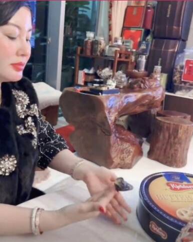 蔡天鳳母親張燕花曾發文認為女兒化為蝴蝶回家探望她。（翻攝自微博）