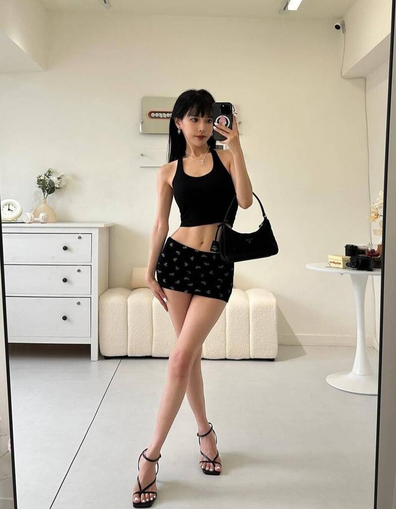發發表示敖犬表示喜歡骨感的女生只是個人審美，而她正好很瘦。（翻攝自IG）