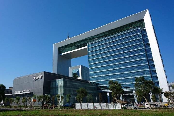民視驚傳職場霸凌！主管爆走摔椅「釀濺血案」電視台回應了