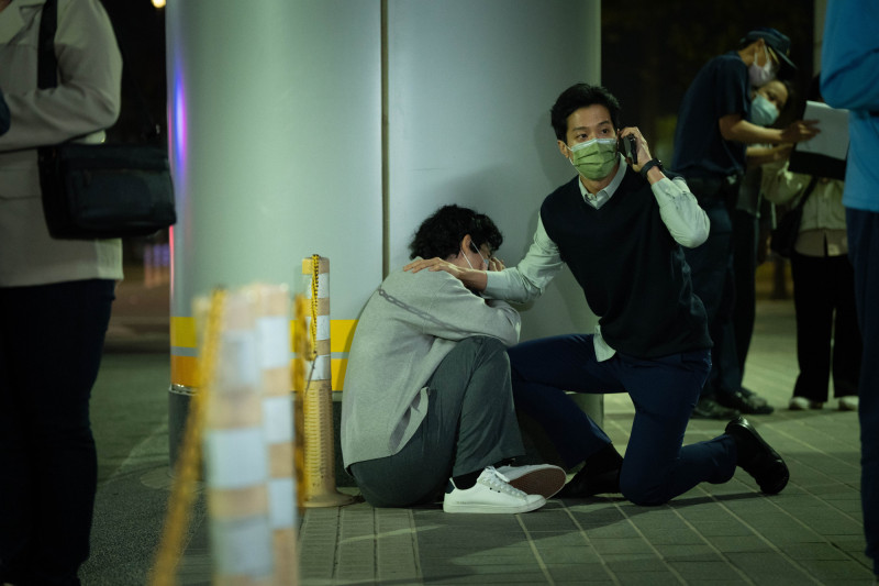 網友敲碗周渝民、薛仕凌「政亦CP」獨立故事線。（CATCHPLAY+、公視、大慕可可提供）