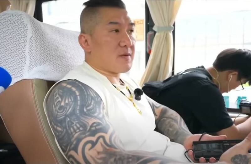 館姥姥遊上海！ 林智群律師一句「隔壁黑幫老大家」網讚神比喻