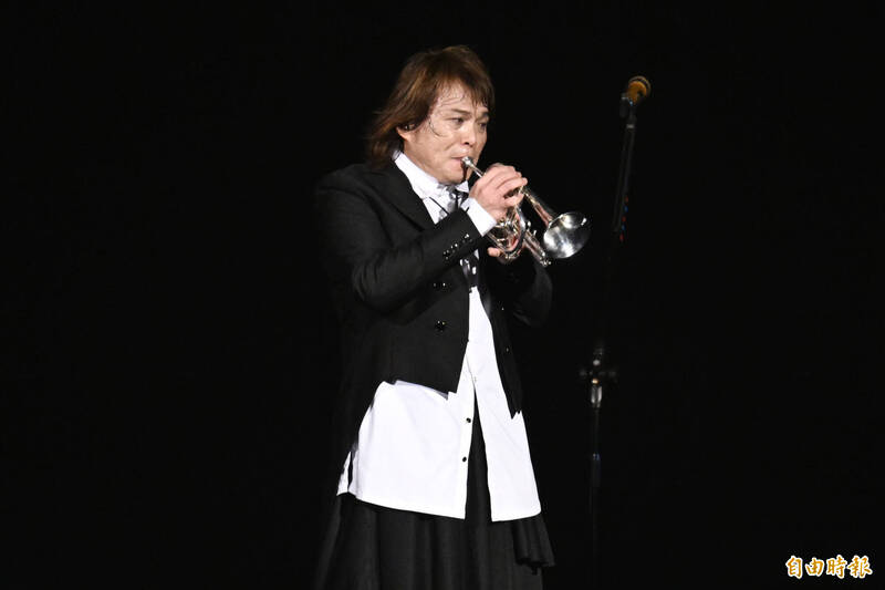 伍佰演唱會。（記者胡舜翔攝）