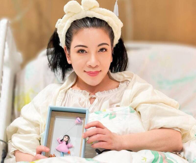 正在治療黑色素癌的陳文茜想外出看演唱會，不料院長不准假。（翻攝自臉書）