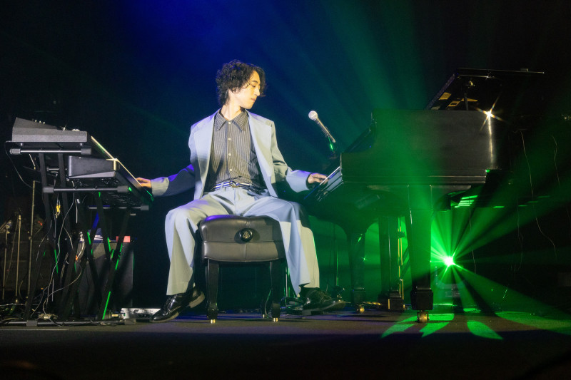 Penthouse的Cateen角野隼斗展現超強獨奏，電子琴、鋼琴一起來都沒問題，讓大家看得目瞪口呆。（好玩國際文化提供）