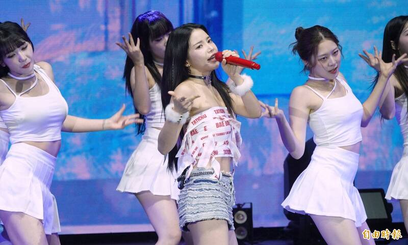 頌樂與舞者搭配得天衣無縫。（記者潘少棠攝）