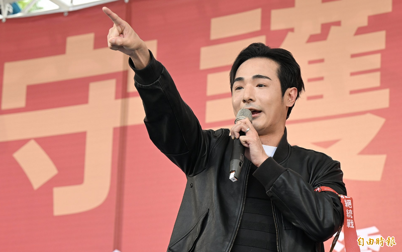 國台辦終生追責!八炯宣布出發北京 預告若沒有這件事「表示被逮捕了」