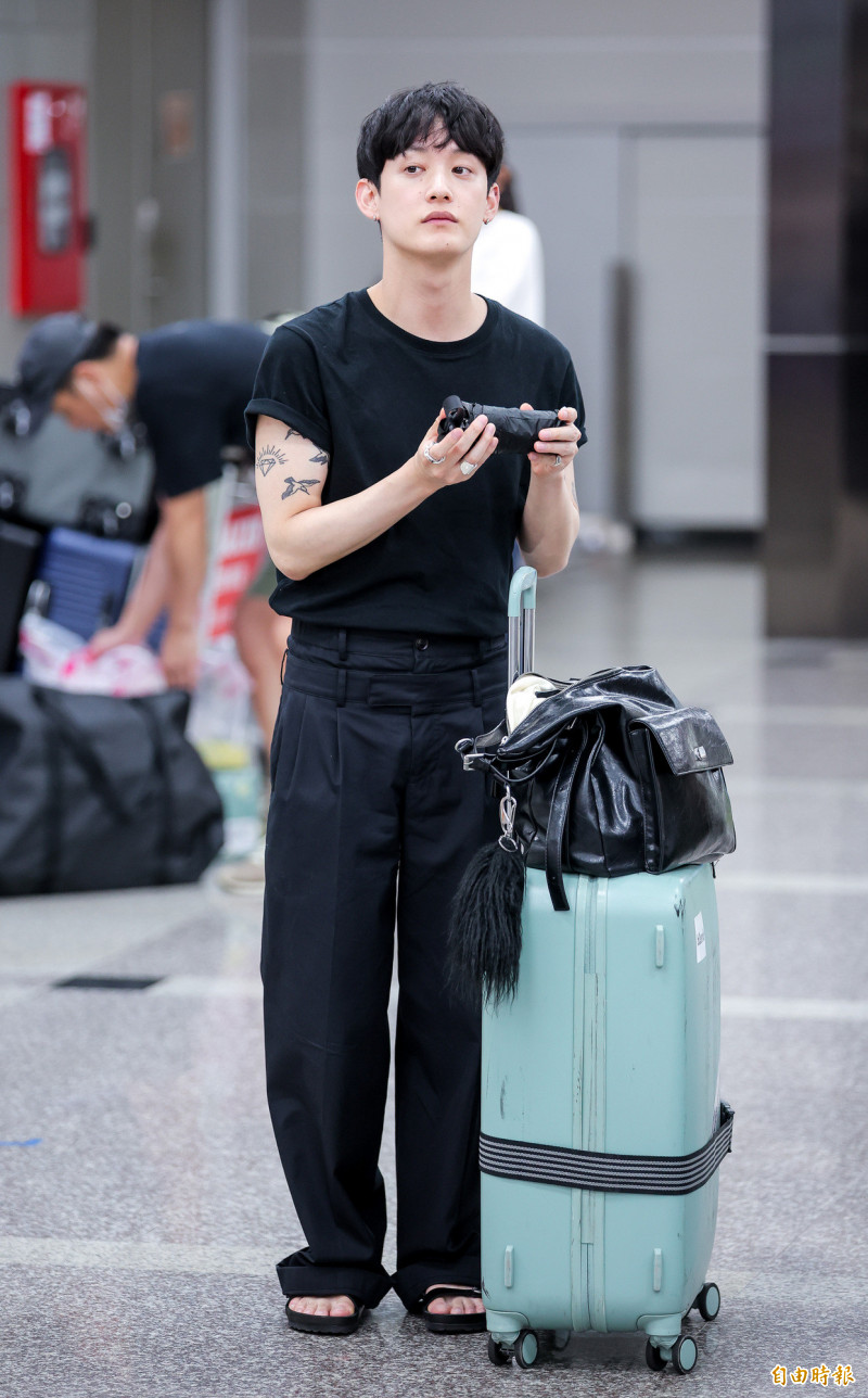 日本R&B創作歌手TAIL（向井太一）手臂上刺青相當顯眼。（記者王文麟攝）