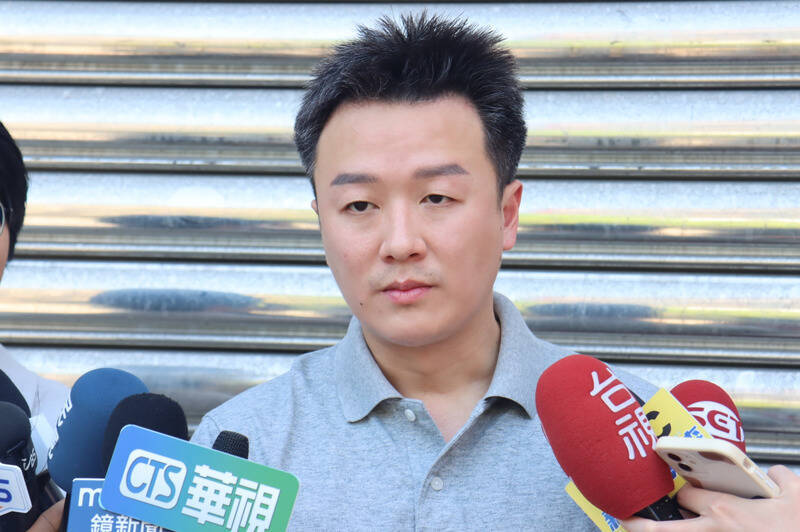李正皓爆氣回應NCC抗議  狠酸麥玉珍「狗改不了吃屎」論文