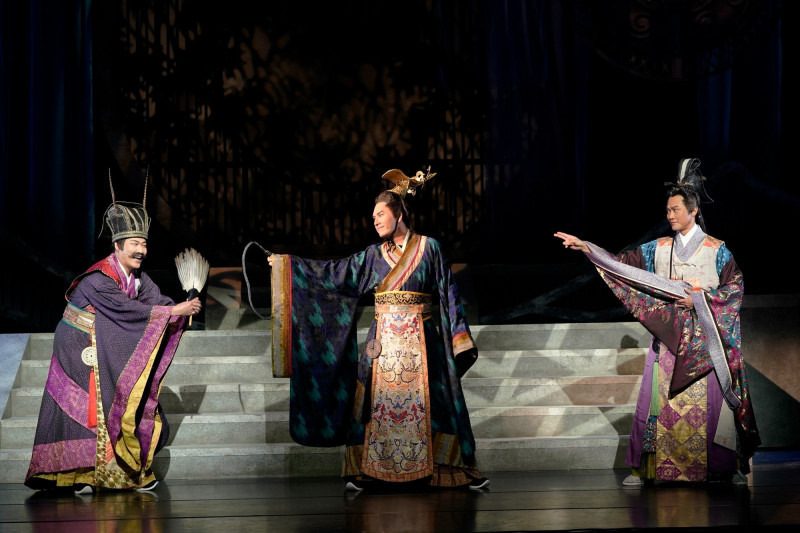 林斌（左起）、王傳一和林俊逸在《情人哏裡出西施》又唱又跳又演。（全民大劇團提供）