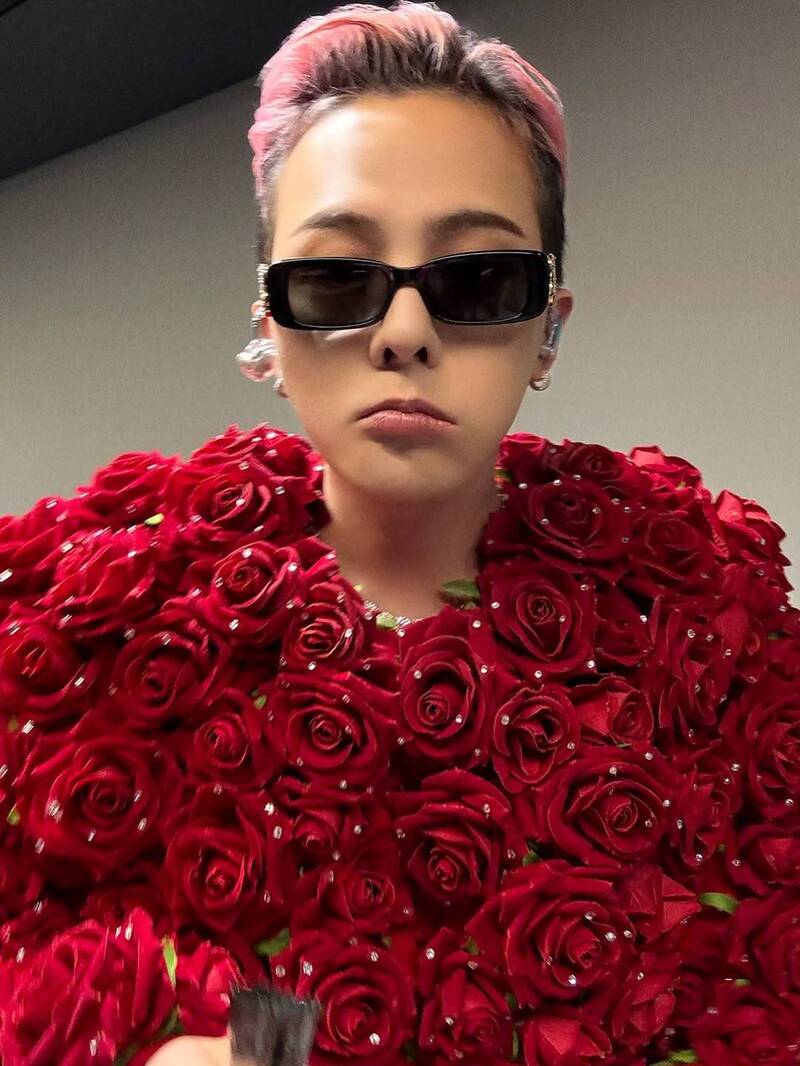 工作人員曝GD日常的一面。（翻攝IG）