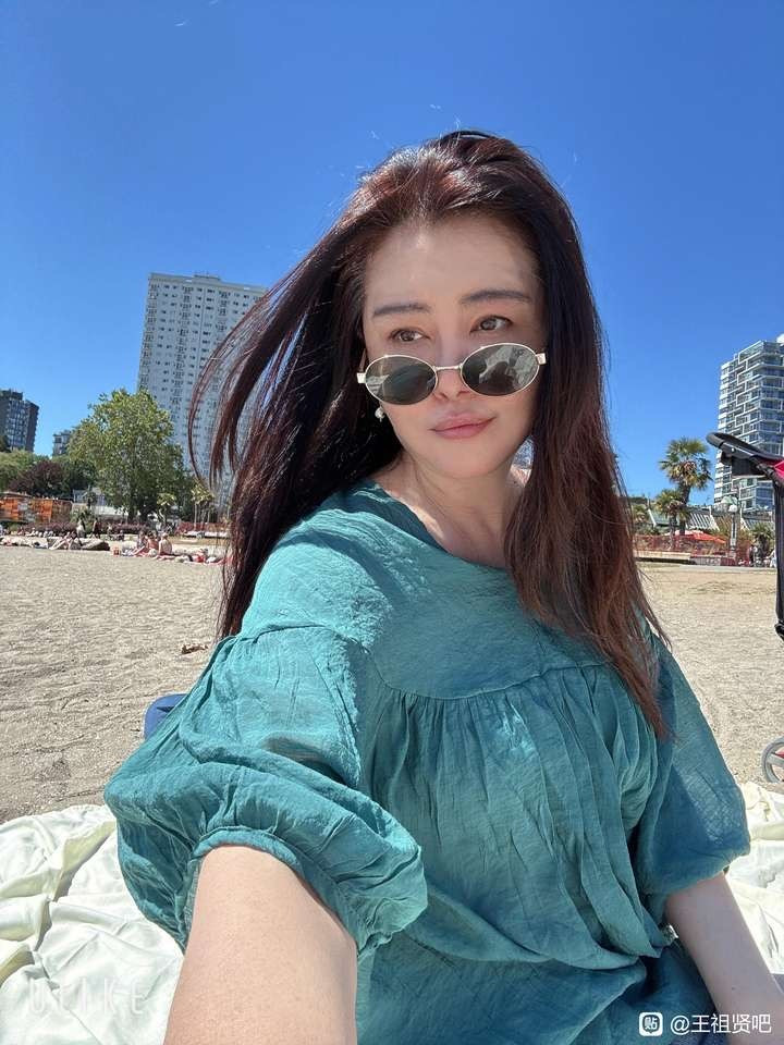 王祖賢曬照分享近況。（翻攝自百度）
