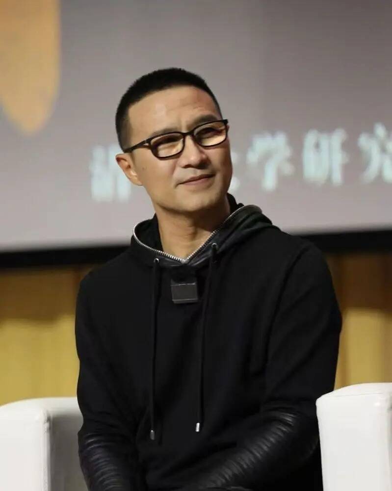 汪峰銷售的線上課主打30天教會素人唱歌。（翻攝自微博）