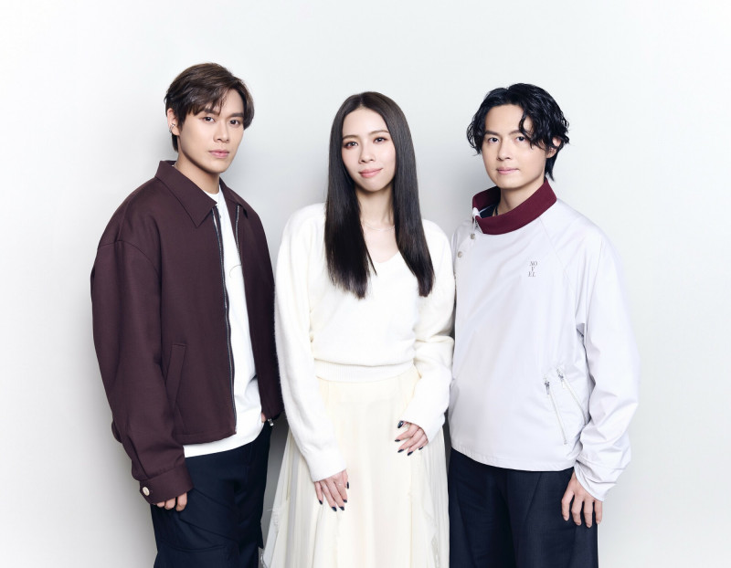 告五人雲安（左起）、犬青、哲謙得知門票完售都相當開心。（相信音樂提供）