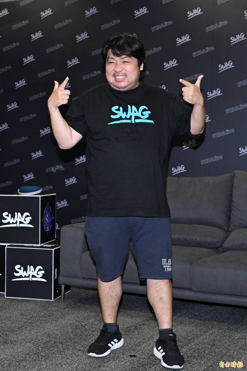 統神近期宣布加入成人影音平台。（記者胡舜翔攝）