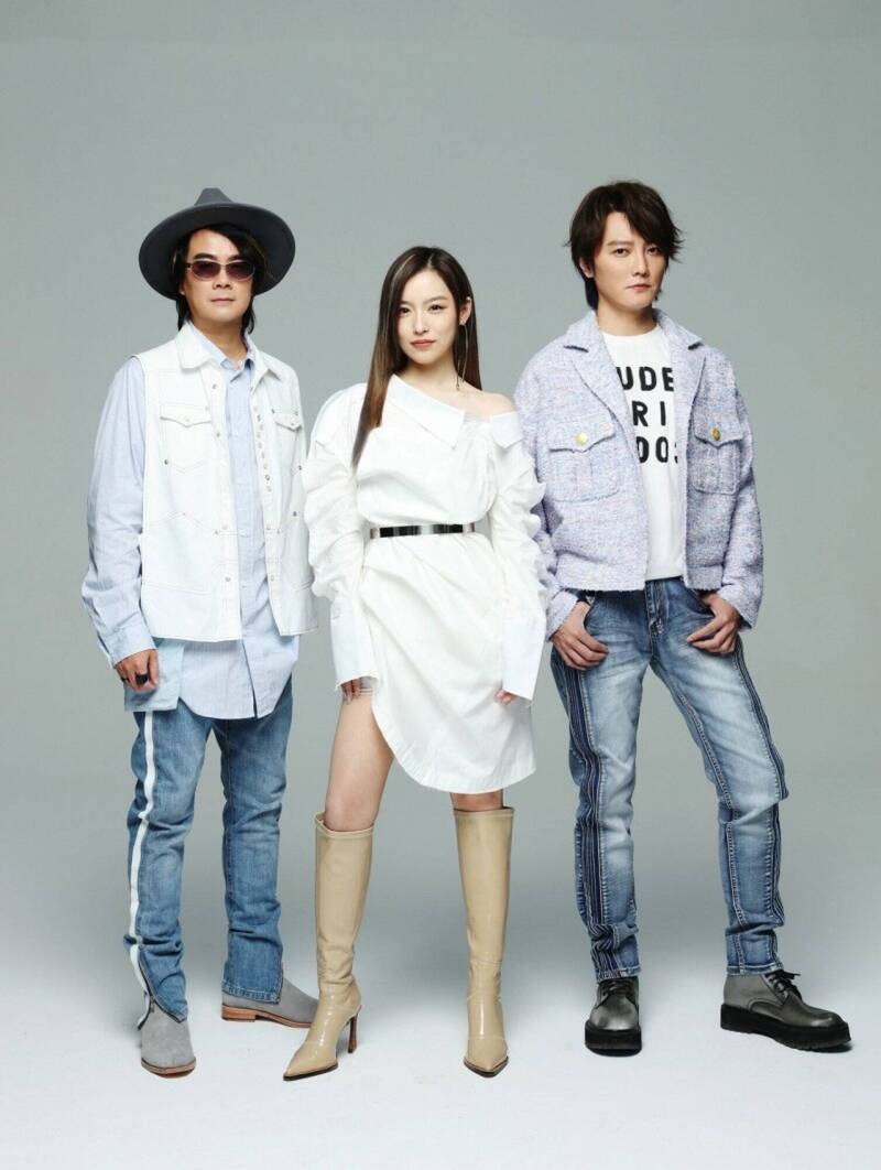 第二代F.I.R.飛兒樂團成員陳建寧（左起）、「Lydia」韓睿、「阿沁」黃漢清。（資料照，華研國際提供）
