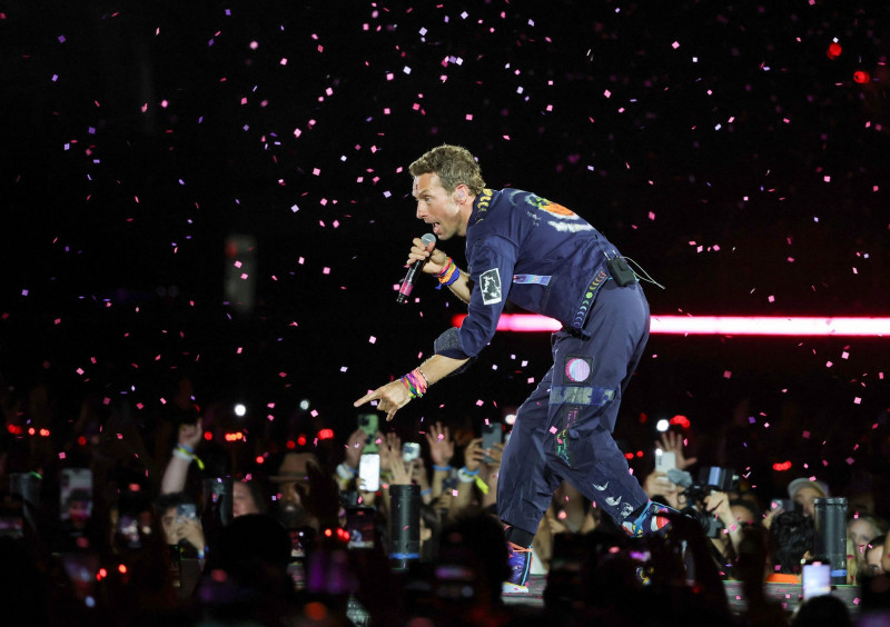 Coldplay日前在美國波士頓開唱，意外成為「抓姦現場」。（法新社）