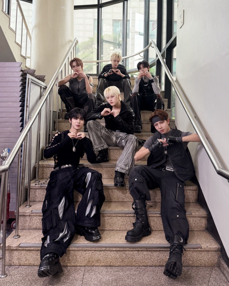 SEVENTOEIGHT征服韓國打歌舞台。（天空娛樂提供）