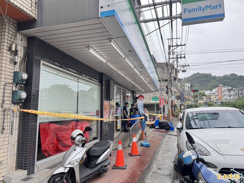 豐原超商驚傳命案，死者為無限夢想股份有限公司總經理詹智能。（記者歐素美攝）