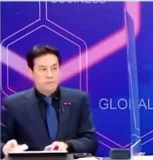 黃暐瀚被要求整理桌面，摸不著頭腦。（翻攝自Threads）